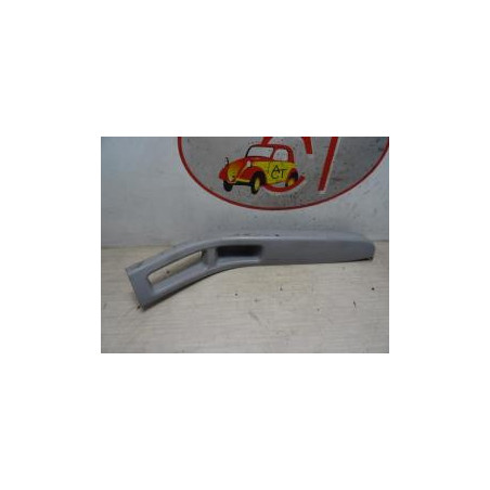 Garniture porte avant gauche TOYOTA YARIS 2 PHASE 2 d’occasion
