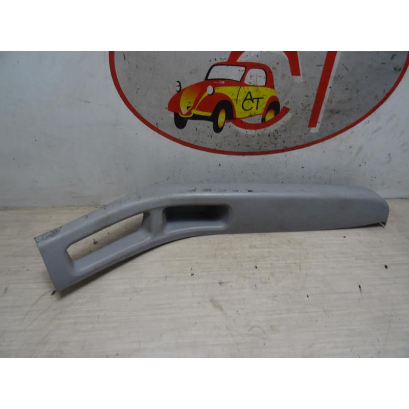 Garniture porte avant gauche TOYOTA YARIS 2 PHASE 2 d’occasion