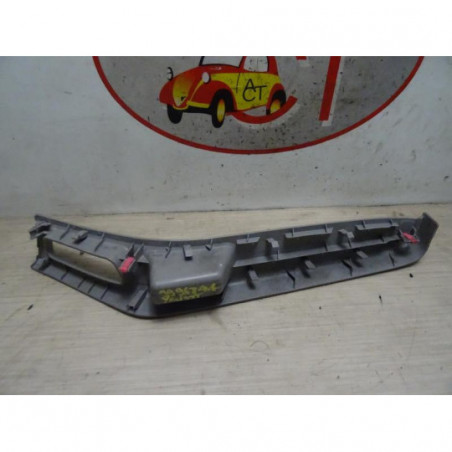 Garniture porte avant gauche TOYOTA YARIS 2 PHASE 2 d’occasion