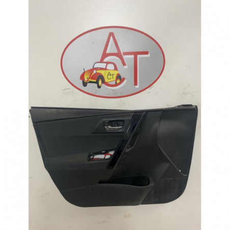 Garniture porte avant gauche TOYOTA AURIS 2 PHASE 2 BREAK d’occasion
