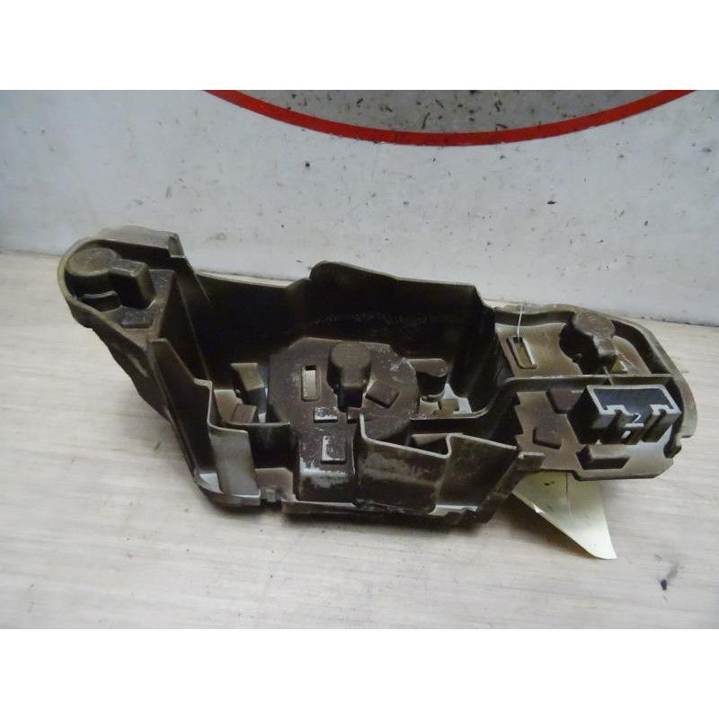 Platine feu arriere gauche TOYOTA COROLLA VERSO 2 PHASE 1 d’occasion