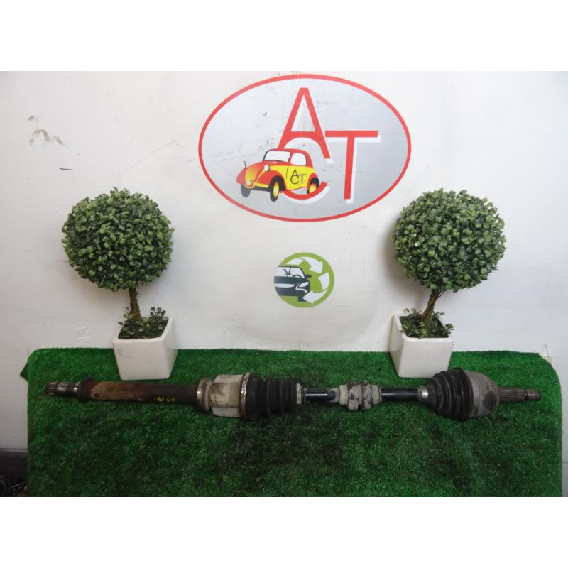Cardan droit (transmission) NISSAN MICRA III d’occasion
