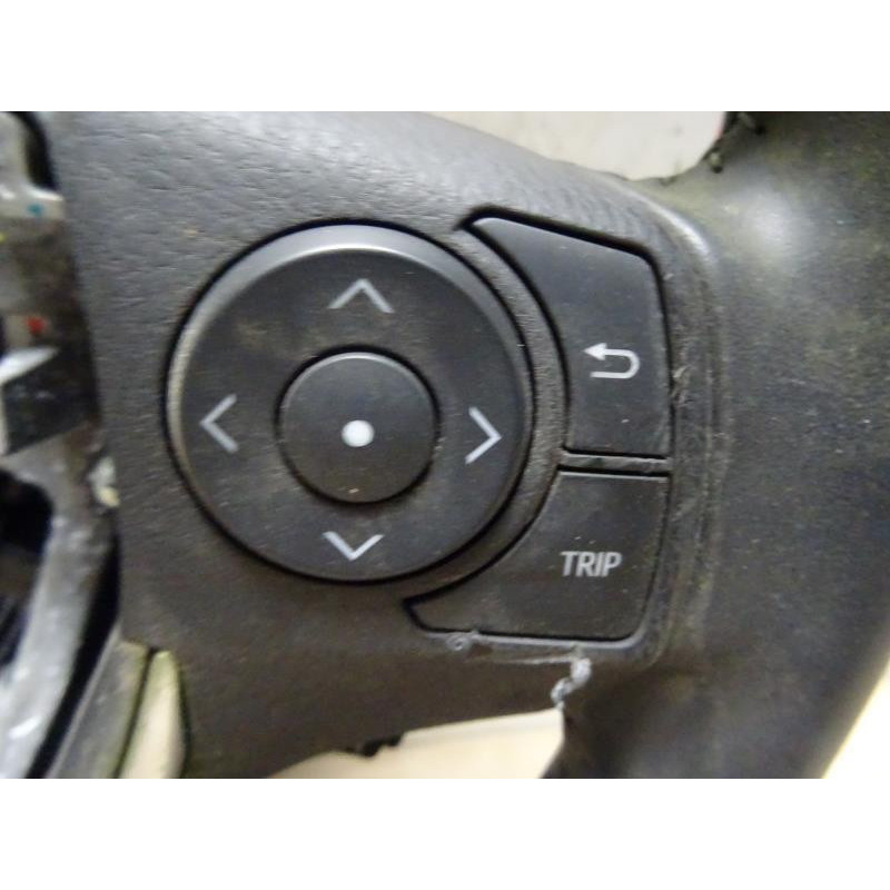 Volant TOYOTA AURIS 2 PHASE 2 BREAK d’occasion
