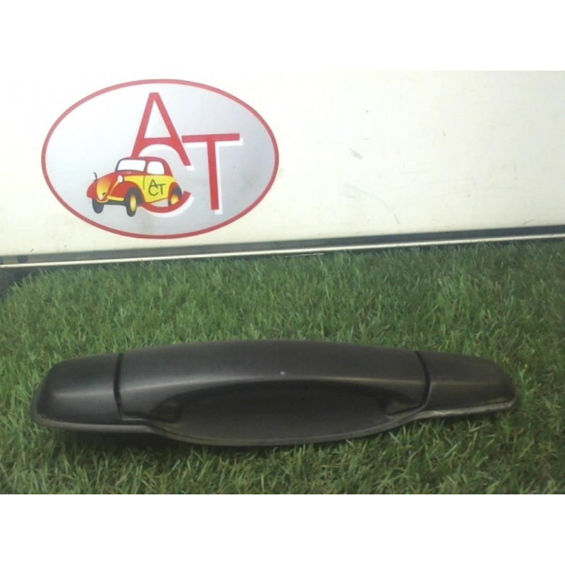 Poignee porte avant droit SUBARU FORESTER II PHASE 1 d’occasion