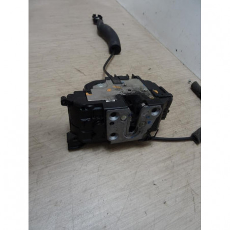 Serrure avant droit RENAULT MEGANE 3 PHASE 3 d’occasion