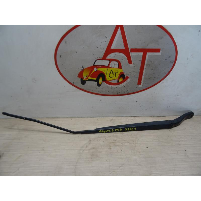 Bras essuie glace avant droit RENAULT MEGANE 3 PHASE 3 d’occasion