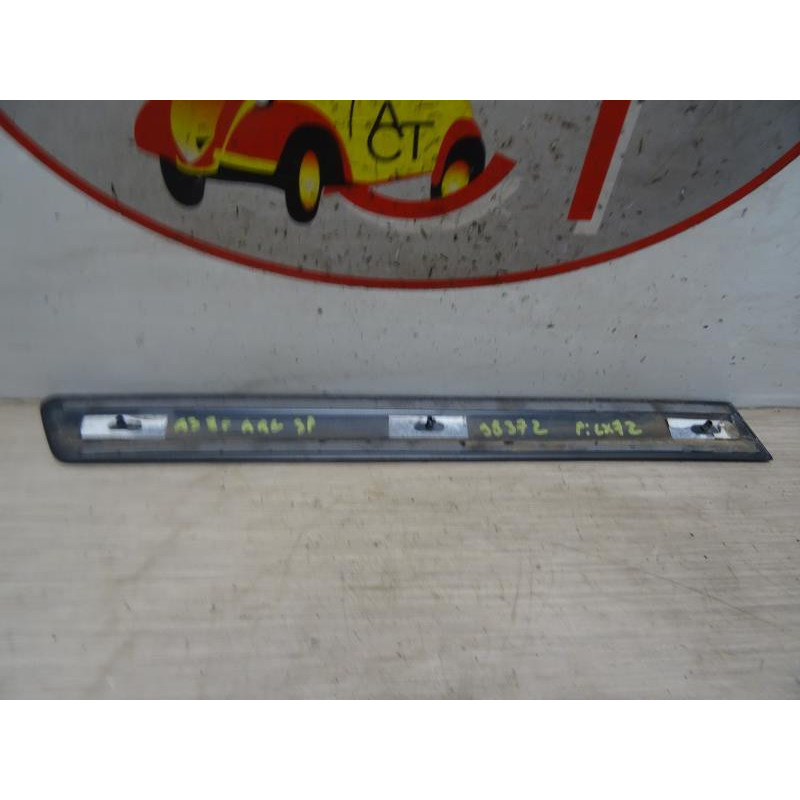 Baguette d'aile arrière gauche AUDI A3 2 PHASE 1 d’occasion