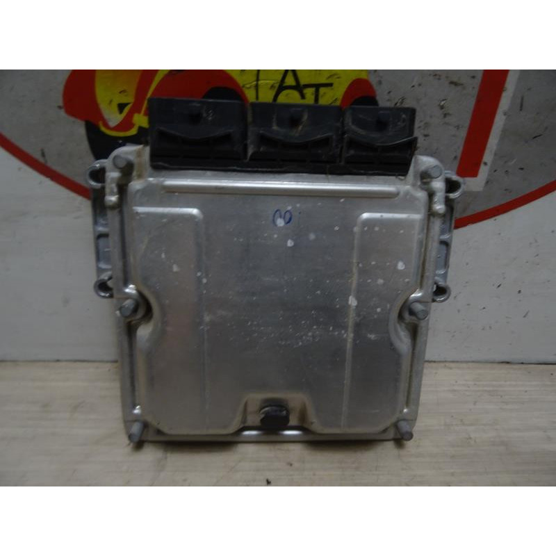 Calculateur moteur RENAULT TRAFIC 2 PHASE 1 d’occasion