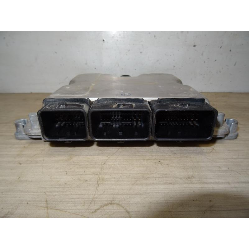 Calculateur moteur RENAULT TRAFIC 2 PHASE 1 d’occasion