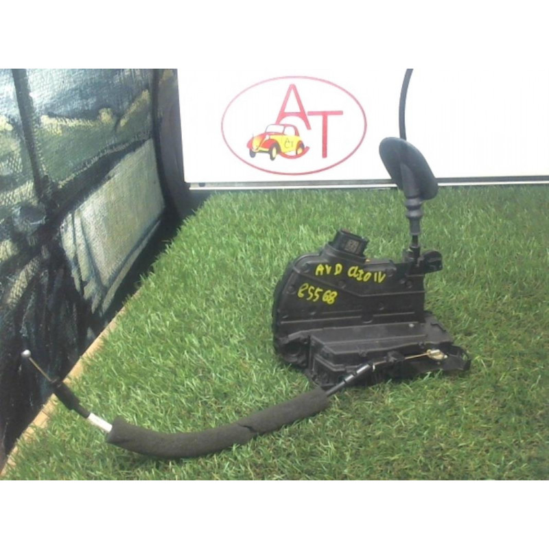 Serrure avant droit RENAULT CLIO IV IV DCI d’occasion