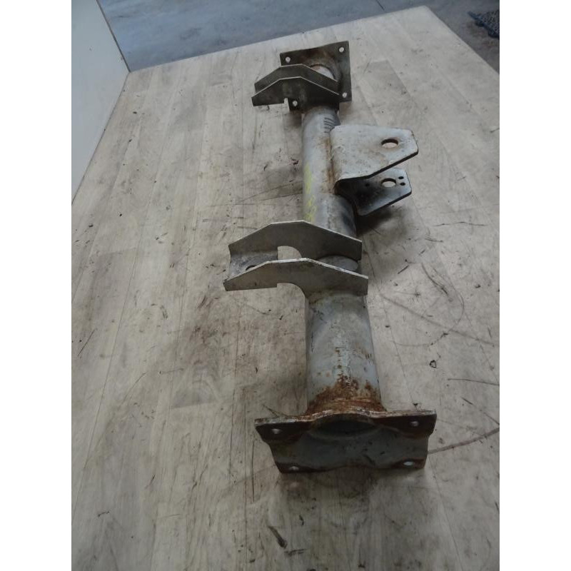 Renfort pare choc avant (traverse) RENAULT B80 d’occasion