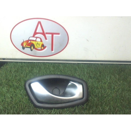 Poignee interieur avant droit RENAULT CLIO IV IV DCI d’occasion