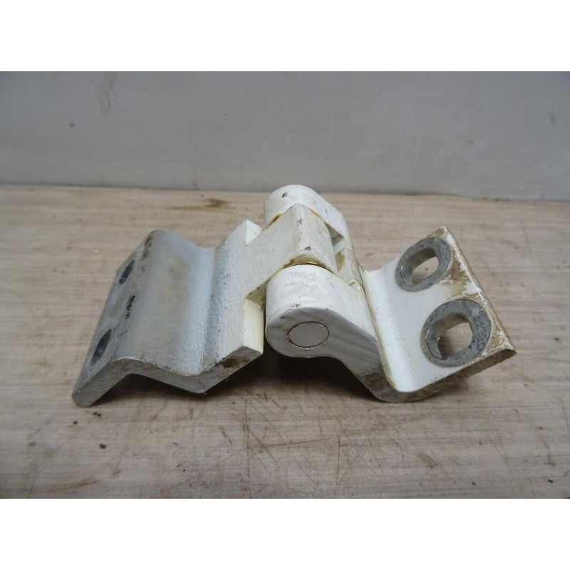Charniere de porte de coffre droit PEUGEOT BIPPER d’occasion
