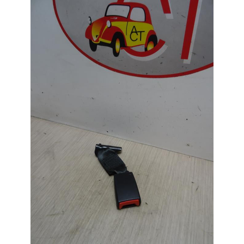 Attache ceinture arriere droit FIAT 500 2 PHASE 1 d’occasion