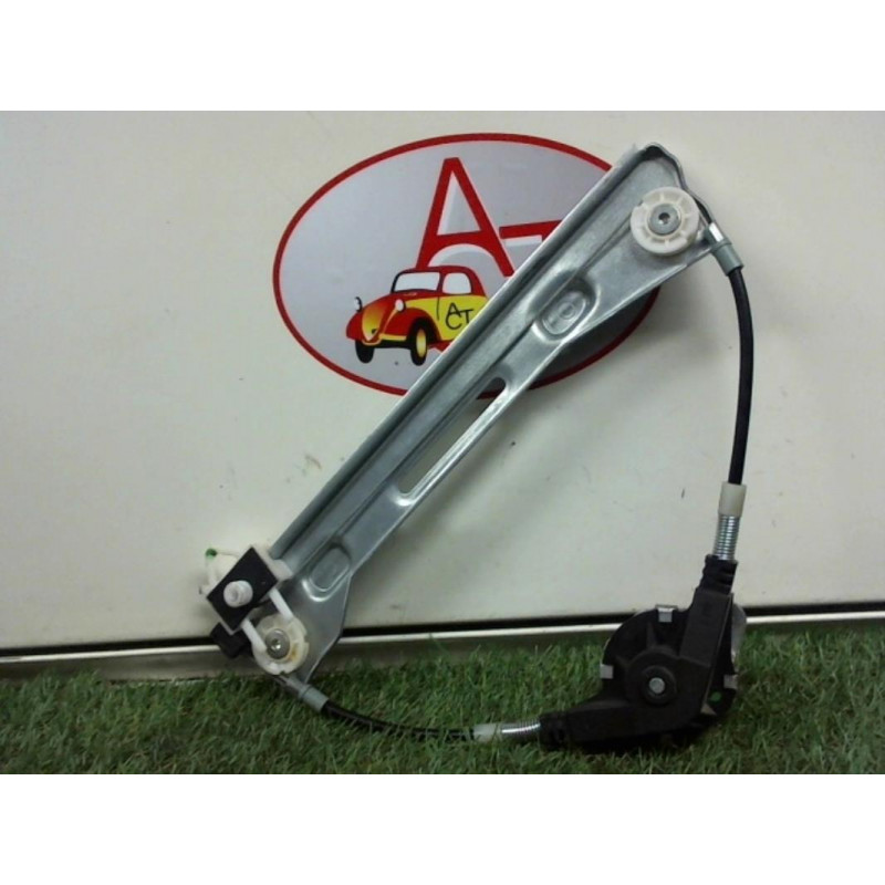 Leve vitre mecanique arriere droit FIAT PANDA II 1.1 d’occasion