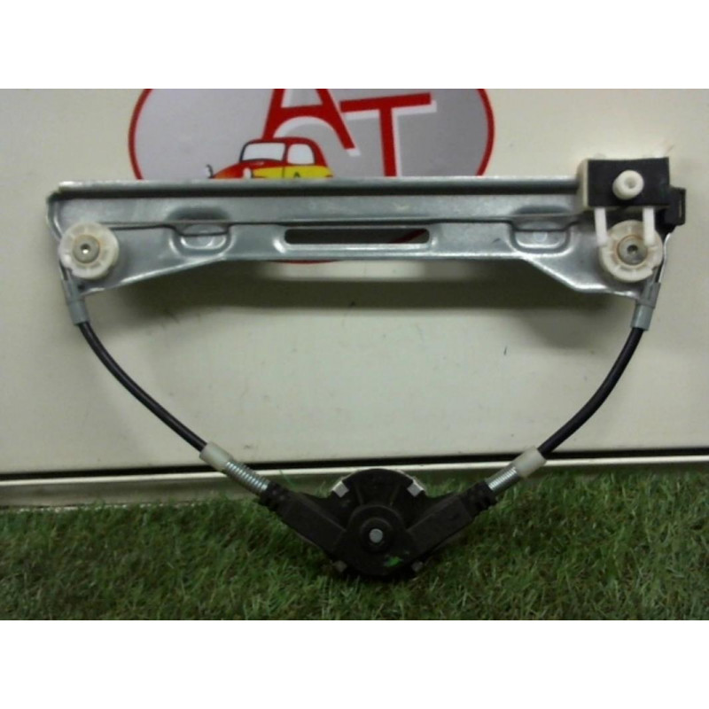 Leve vitre mecanique arriere gauche FIAT PANDA II 1.1 d’occasion