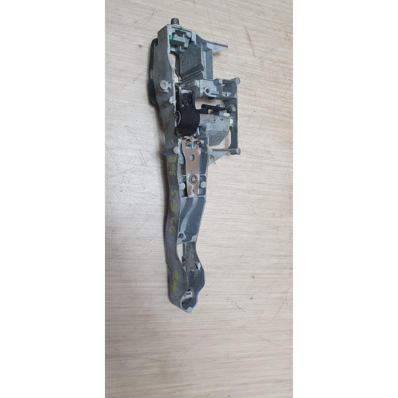 Support poignee porte avant gauche PEUGEOT 308 1 PHASE 1 d’occasion