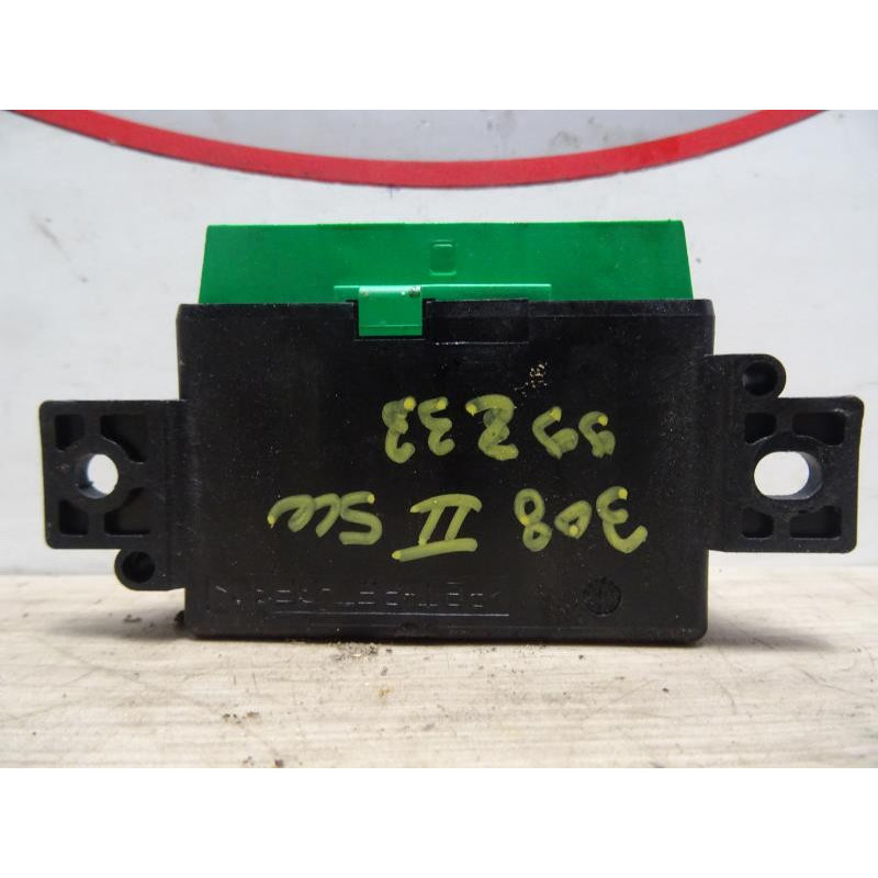 Boitier d'aide au stationnement PEUGEOT 308 2 SW PHASE 1 BREAK d’occasion