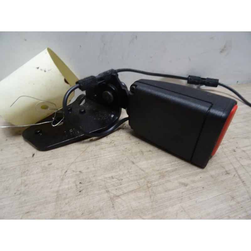 Attache ceinture arriere droit PEUGEOT 508 1 SW PHASE 2 BREAK d’occasion