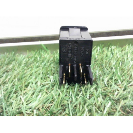 Bouton/Interrupteur VOLKSWAGEN P0LO III SDI FLIGHT HAYON d’occasion