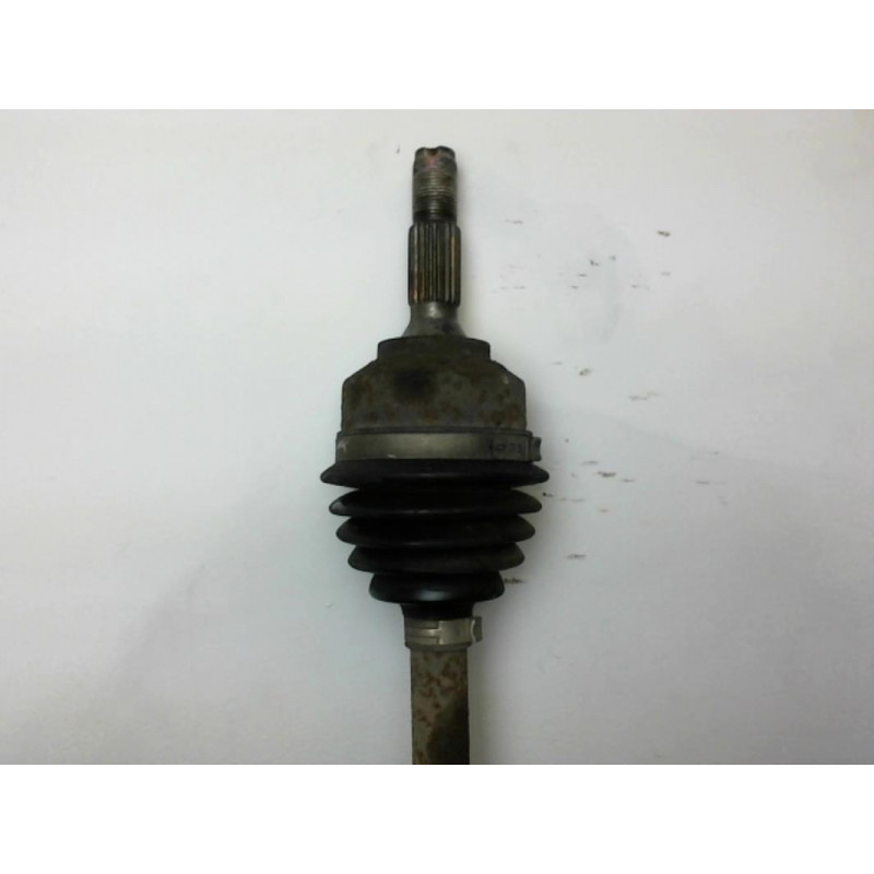 Cardan gauche (transmission) PEUGEOT 207 1.4 16V d’occasion