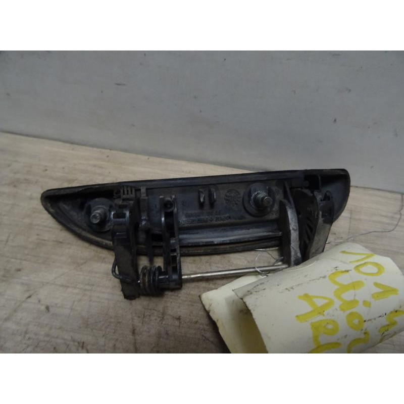 Poignee porte arriere gauche RENAULT CLIO 2 PHASE 1 d’occasion
