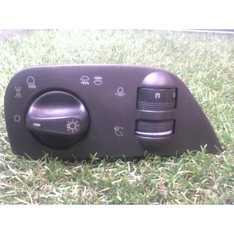 Commande de phare VOLKSWAGEN P0LO III SDI FLIGHT HAYON d’occasion