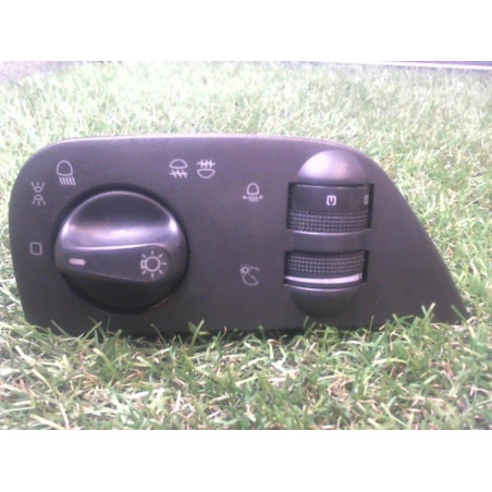 Commande de phare VOLKSWAGEN P0LO III SDI FLIGHT HAYON d’occasion