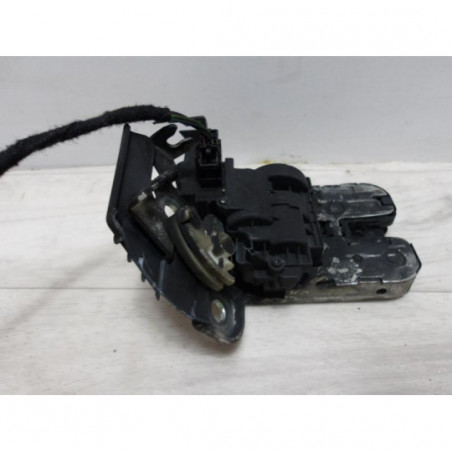 Serrure de hayon AUDI A4 3 AVANT S4 PHASE 1 BREAK d’occasion
