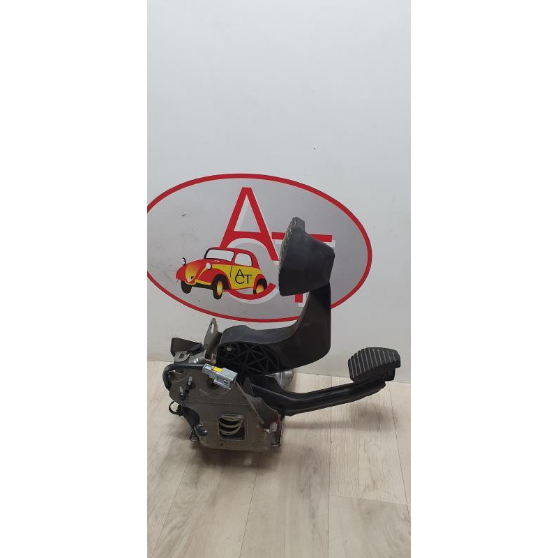 Pedalier d'embrayage CITROEN C4 2 PHASE 1 d’occasion