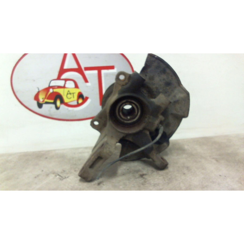 Fusee avant gauche HYUNDAI TUCSON 1 d’occasion