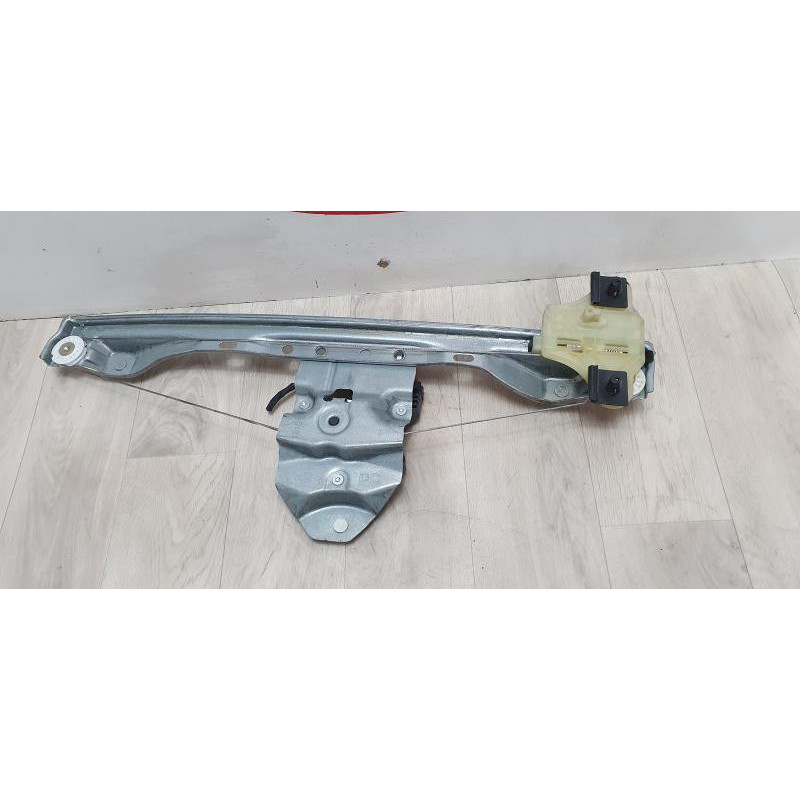 Leve vitre electrique avant droit RENAULT TWINGO 3 d’occasion
