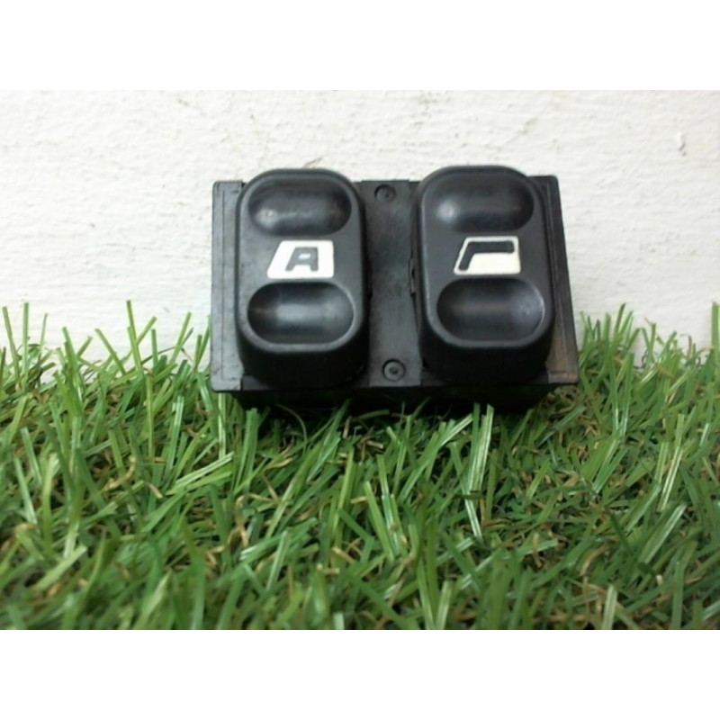 Interrupteur de leve vitre avant droit PEUGEOT 406 PHASE 1 d’occasion