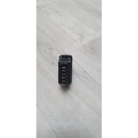 Interrupteur de leve vitre RENAULT CLIO 2 PHASE 1 d’occasion