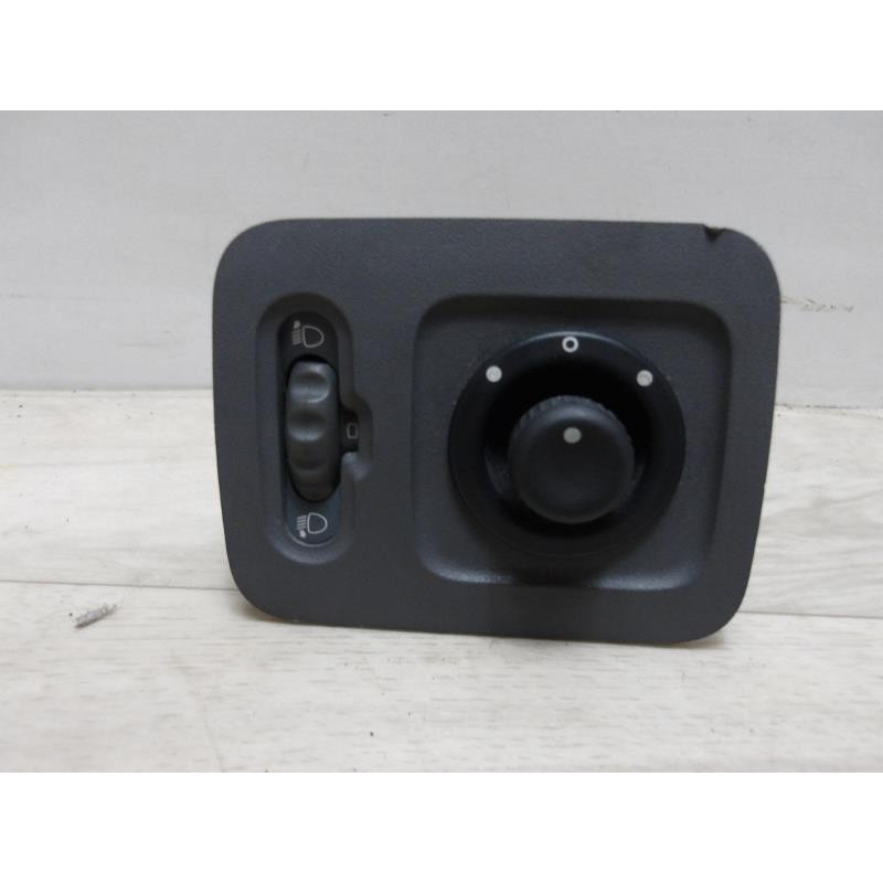 Commande retroviseurs RENAULT CLIO 2 PHASE 1 d’occasion