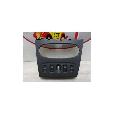 Interrupteur de leve vitre DACIA SANDERO 2 PHASE 2 d’occasion