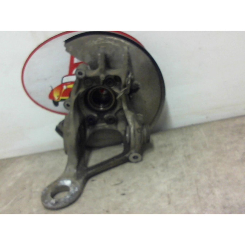 Fusee avant droit AUDI A4 3 AVANT S4 PHASE 1 BREAK d’occasion