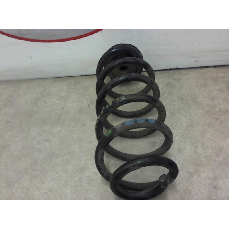 Ressort de suspension arriere gauche AUDI A4 3 AVANT S4 PHASE 1 BREAK d’occasion