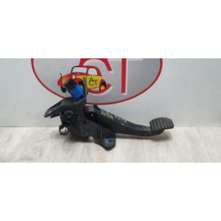 Pedalier d'embrayage DACIA SANDERO 2 PHASE 2 d’occasion