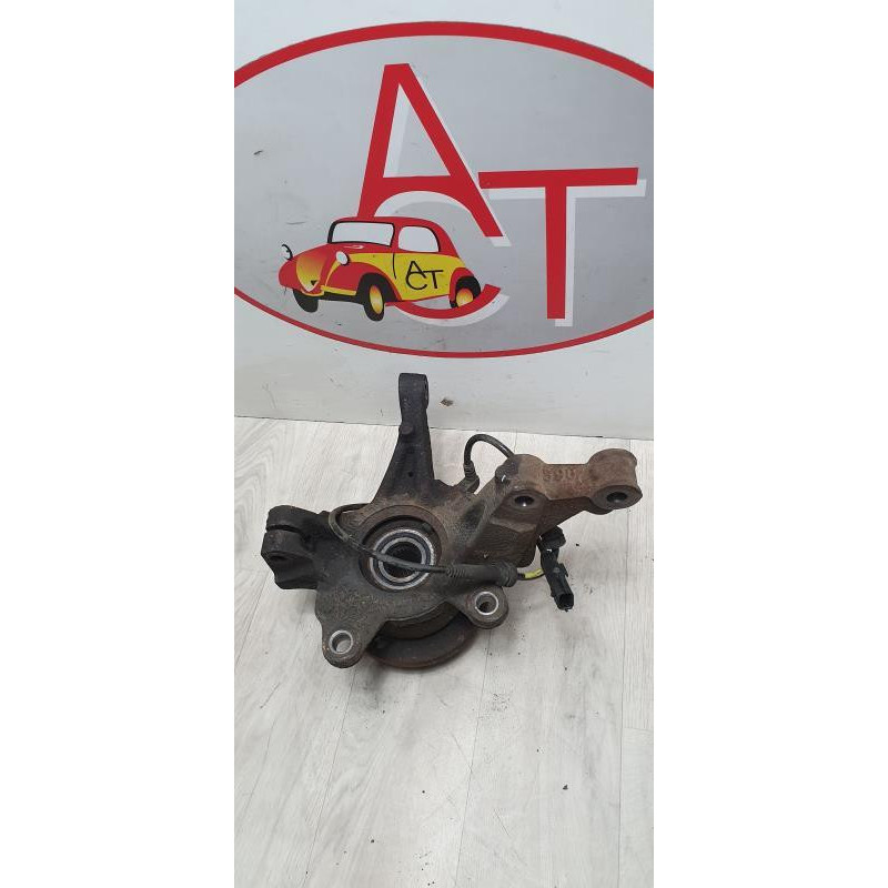 Fusee avant gauche DACIA SANDERO 2 PHASE 2 d’occasion