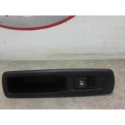 Interrupteur de leve vitre arriere gauche RENAULT SCENIC 3 PHASE 3 d’occasion