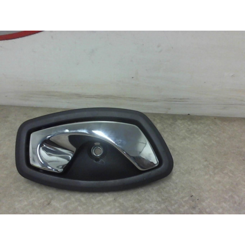 Poignee interieur arriere droit RENAULT SCENIC 3 PHASE 3 d’occasion