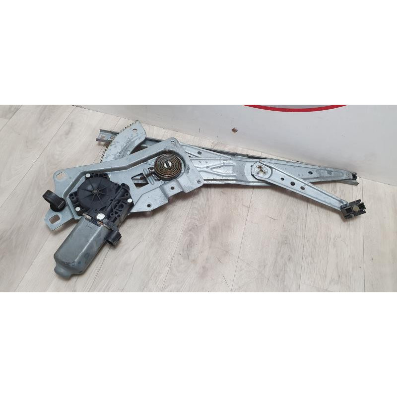 Leve vitre electrique avant gauche RENAULT LAGUNA 1 PHASE 1 d’occasion