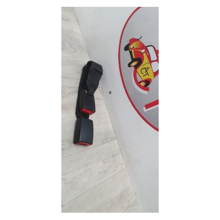 Attache ceinture arriere droit BMW SERIE 1 E87 PHASE 1 d’occasion