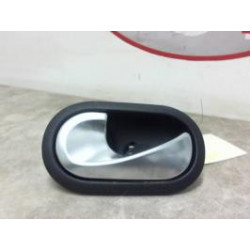 Poignee interieur porte laterale gauche RENAULT TWINGO 3 d’occasion