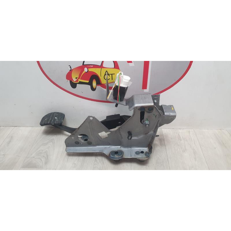 Pedalier de frein RENAULT CLIO 4 PHASE 2 d’occasion
