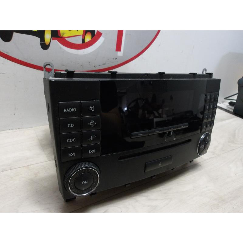Autoradio d'origine MERCEDES CLASSE CLK 209 COUPE d’occasion