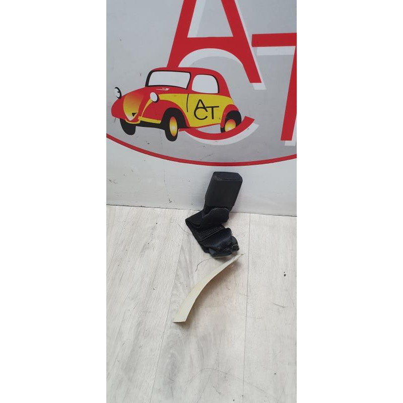 Attache ceinture arriere gauche BMW SERIE 3 E90 PHASE 1 d’occasion