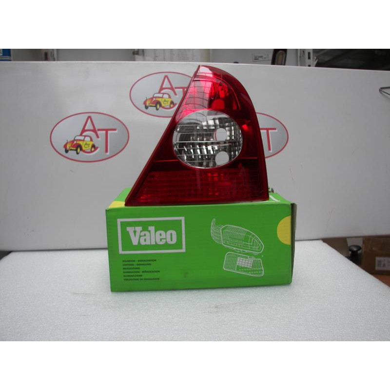 Feu arriere principal droit (feux) RENAULT CLIO II PHASE 2 d’occasion