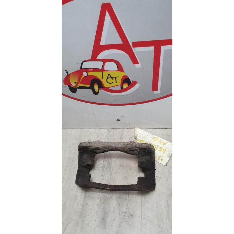 Support etrier frein (chape) avant gauche OPEL ZAFIRA B PHASE 2 d’occasion